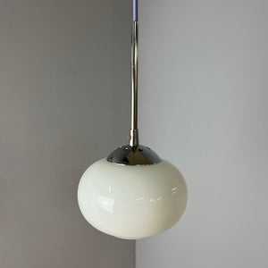 Hängelampe weiß Glas Chrom mit Stab