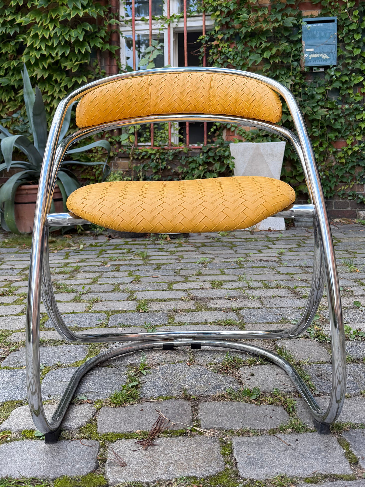 Freischwinger gelb Flechtoptik neu gepolster Leder Chrom