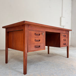 Freistehender Schreibtisch Teak aus Dänemark Sigh & Søns Møbler