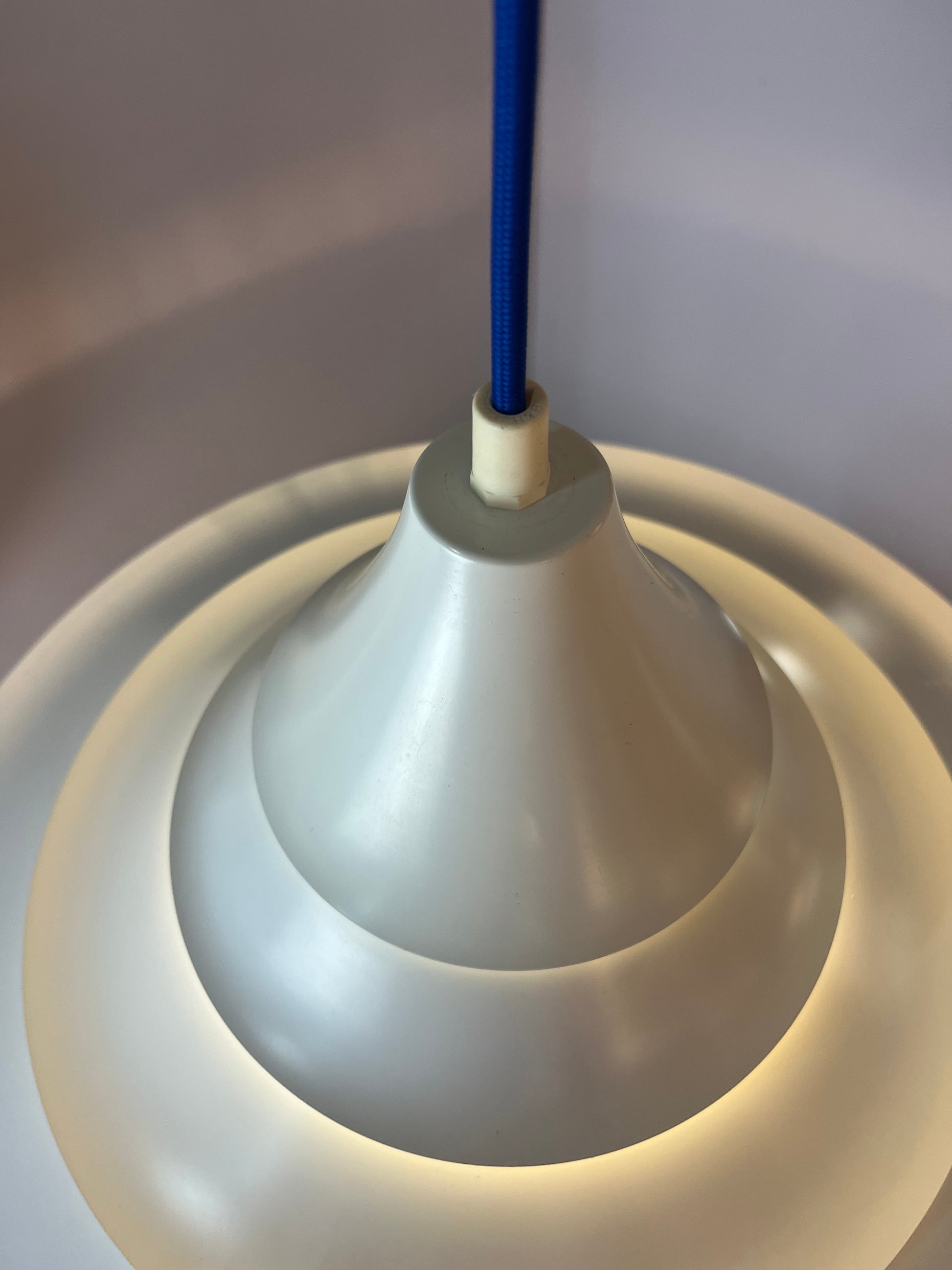 Hängelampe Pagode weiß von Ricardoni für Nordisk Solar