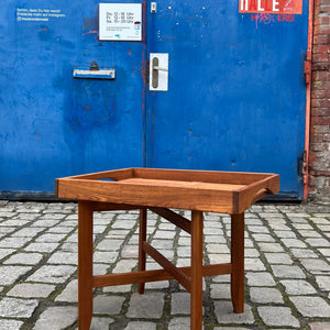 Klappbarer Beistelltisch Teak mit Tablett