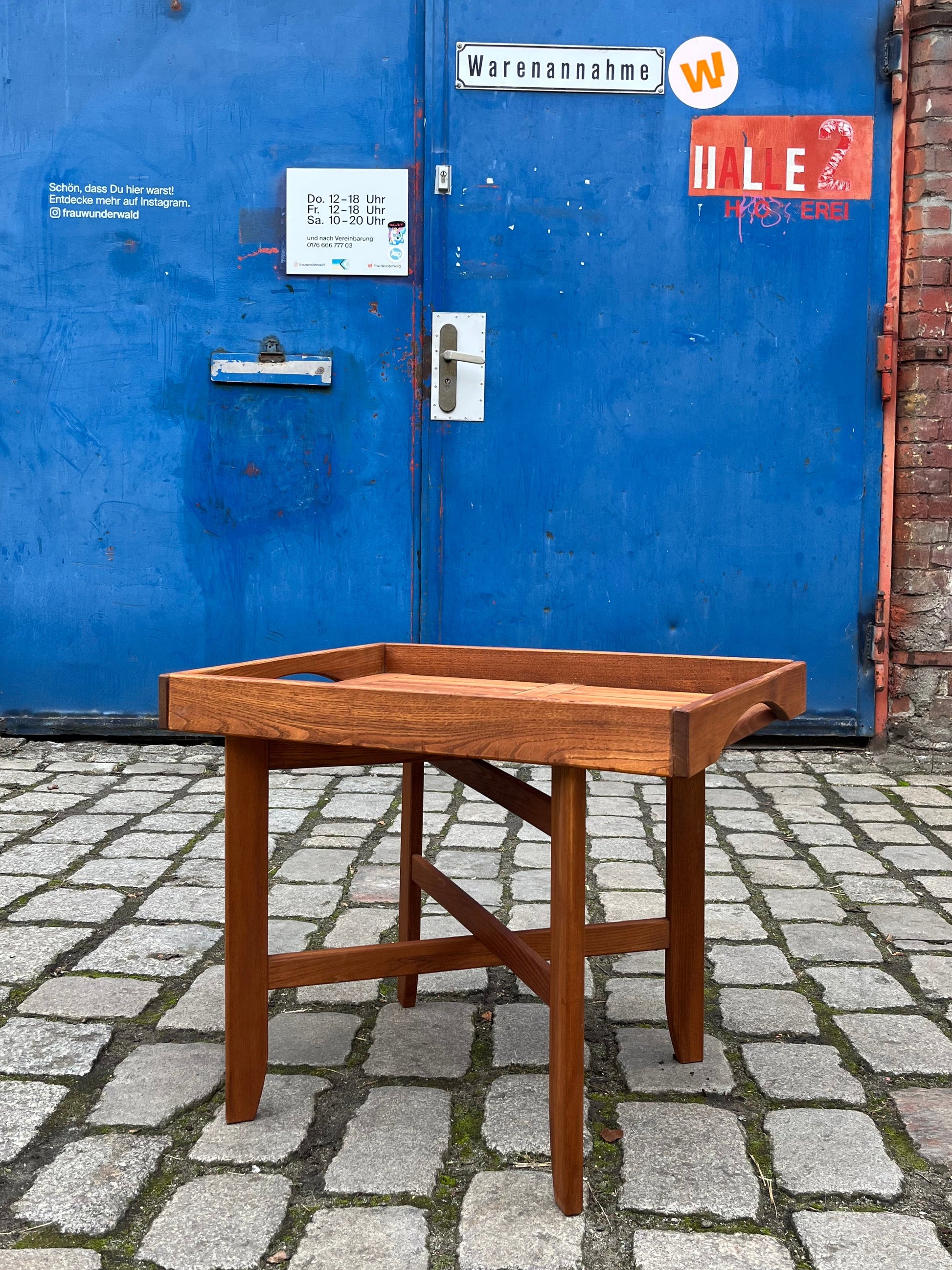 Klappbarer Beistelltisch Teak mit Tablett