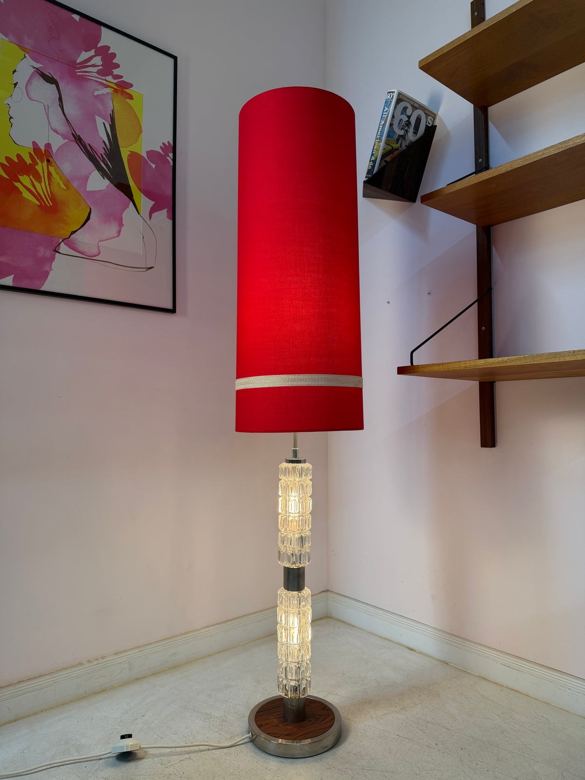 Stehlampe rot Glas Chrom von Fischer Leuchten