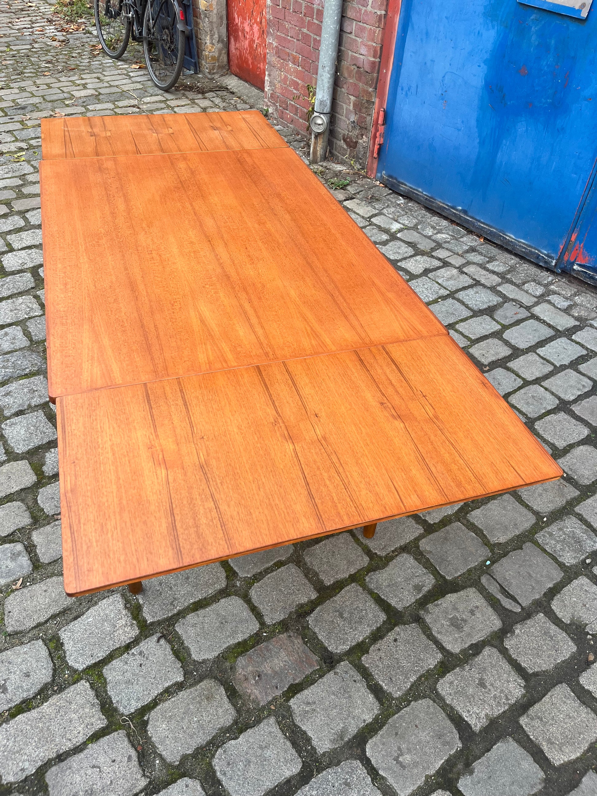 Esstisch Teak & Eiche ausziehbar aus Dänemark