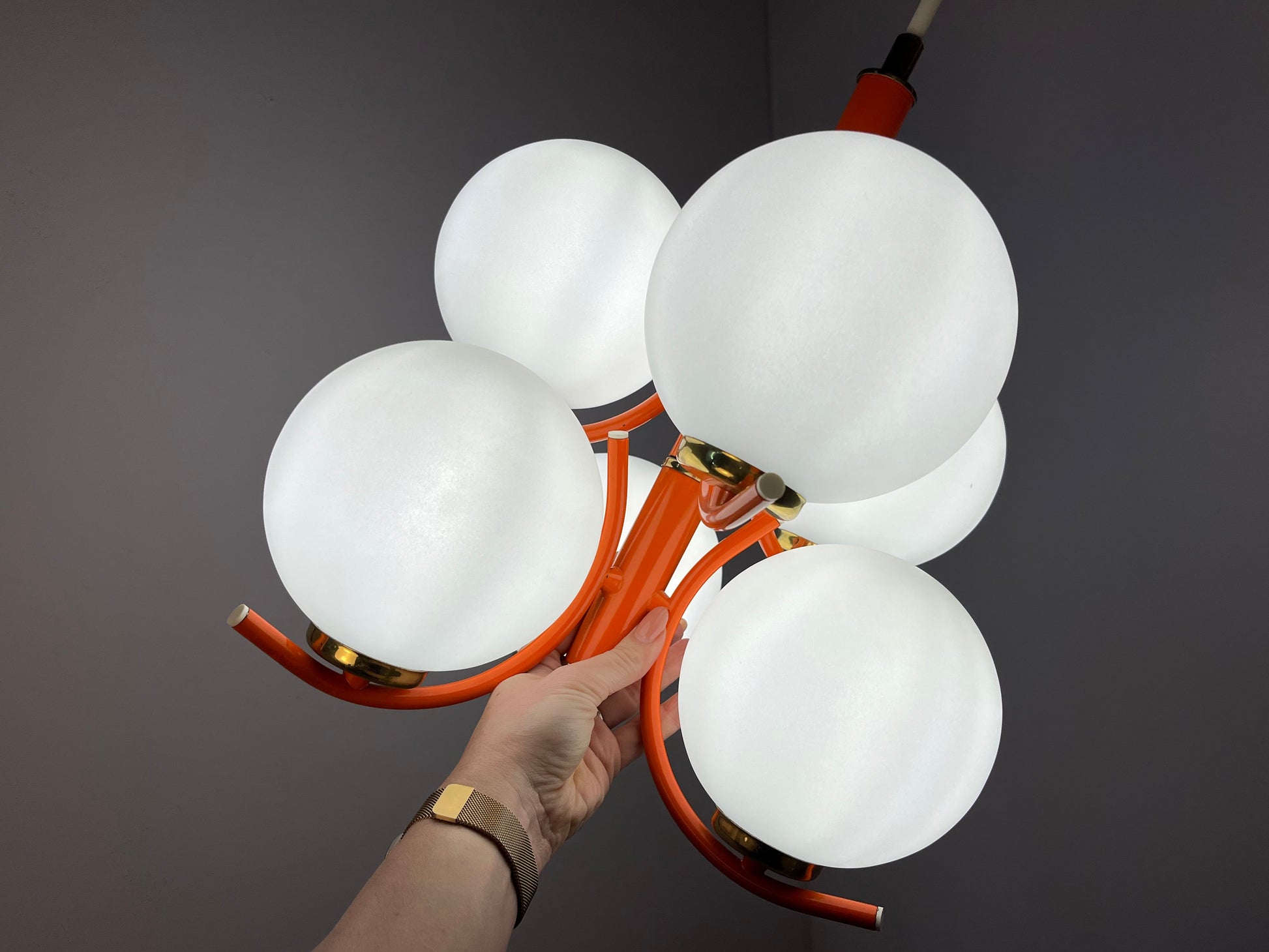 Kronleuchter weiß orange von Richard Essig