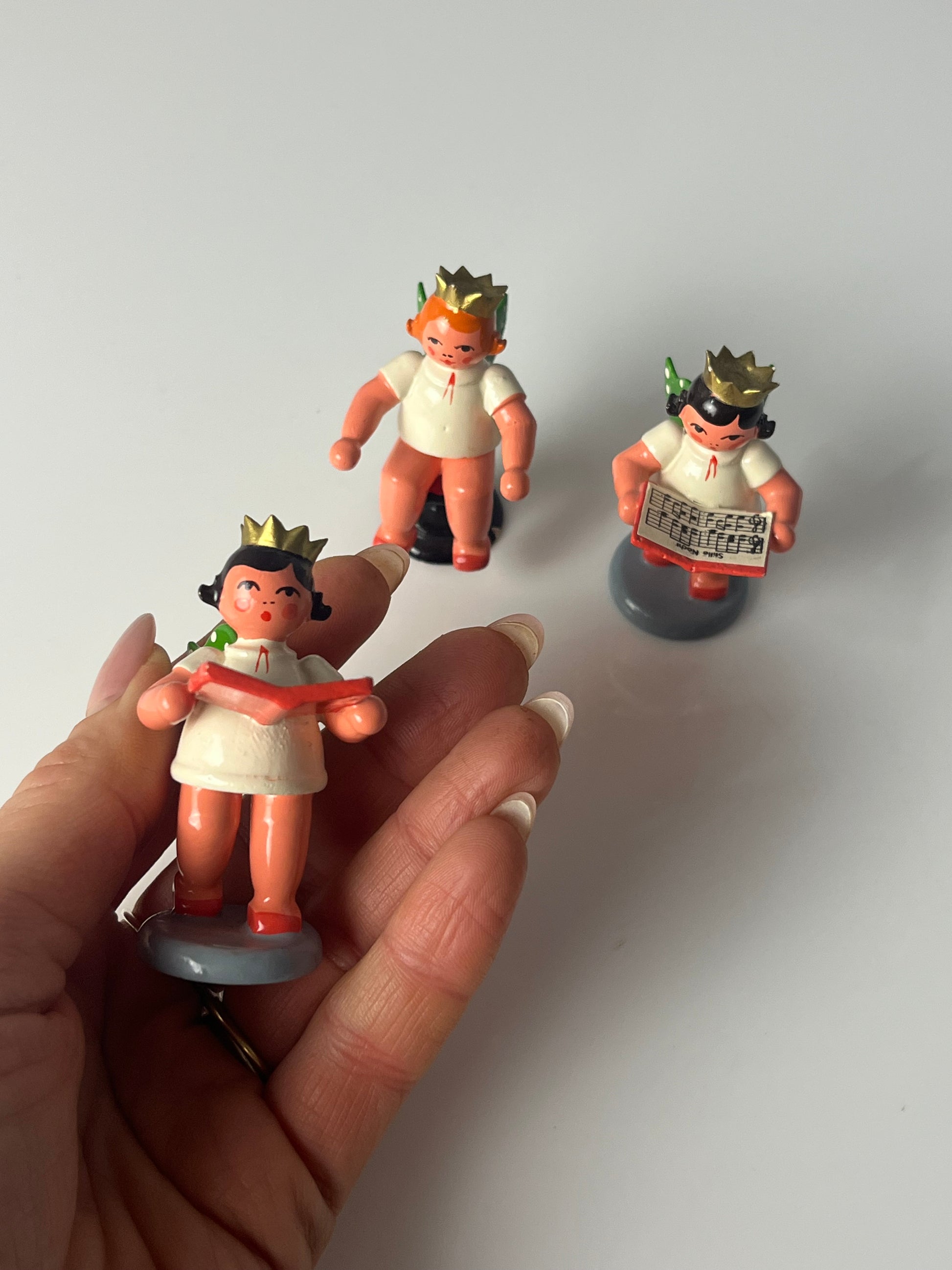 Set: 3x Engelmusikanten mit Krönchen von der Kunstgewerblichen Drechslerei Ellmann