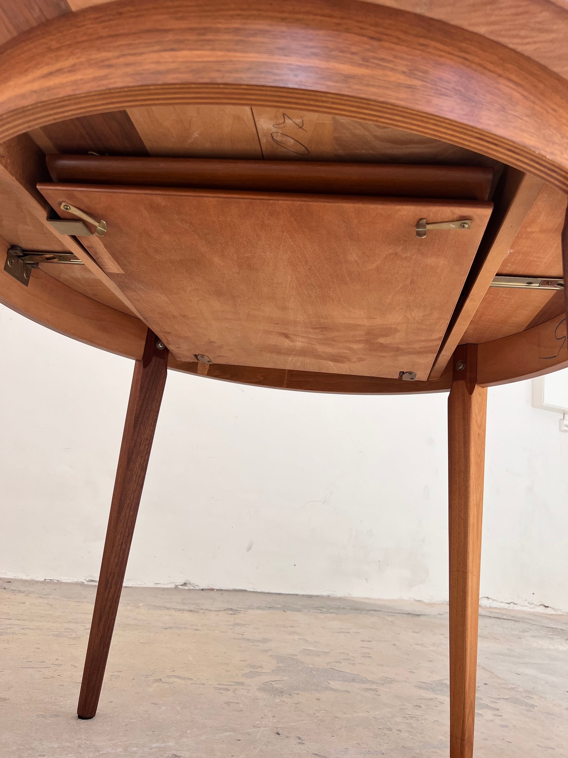 Runder Esstisch Teak mit Butterfly Auszug von Kondor