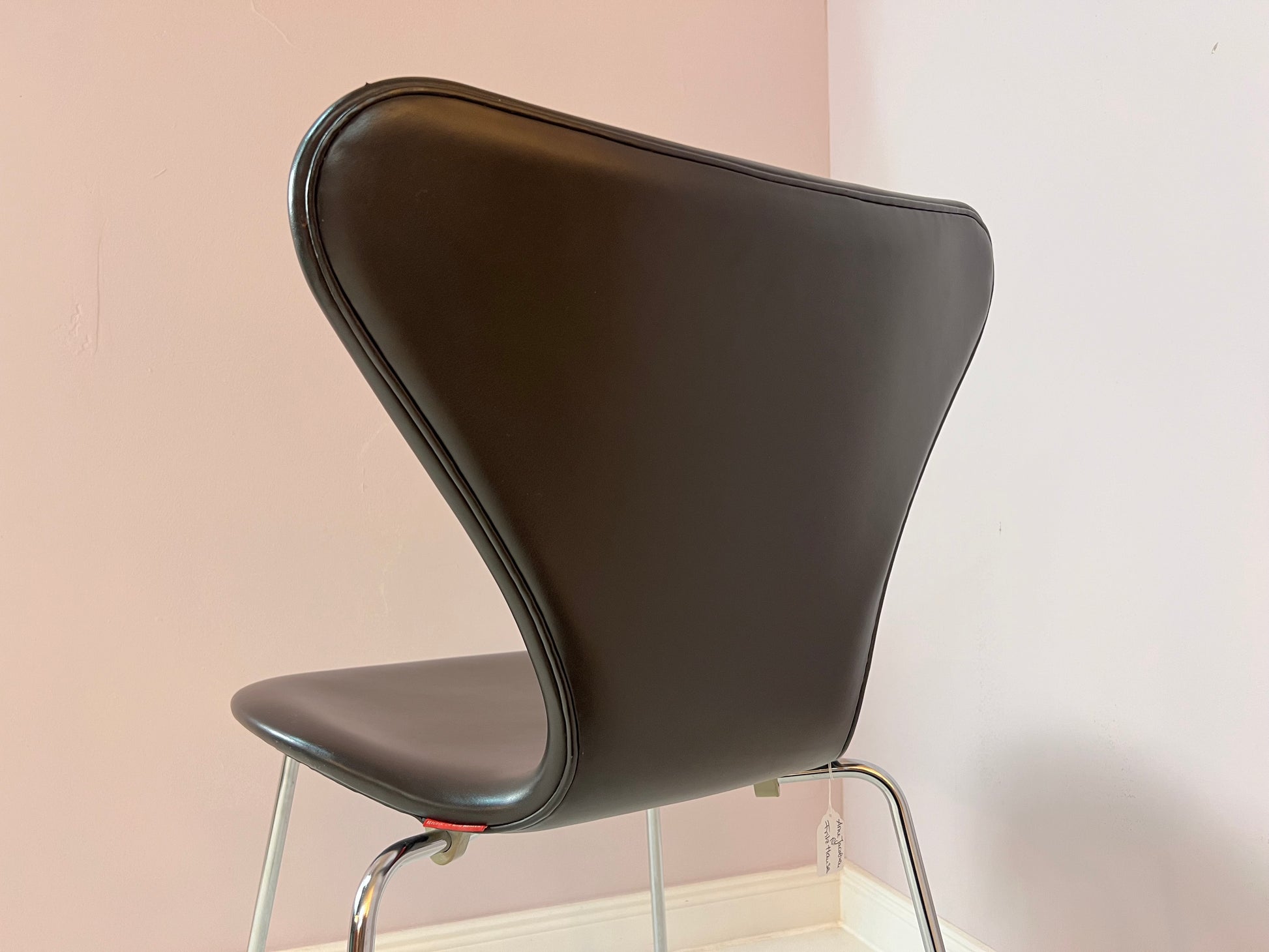 Polsterstuhl Serie 7 dunkelbraun Echtleder von Arne Jacobsen für Fritz Hansen