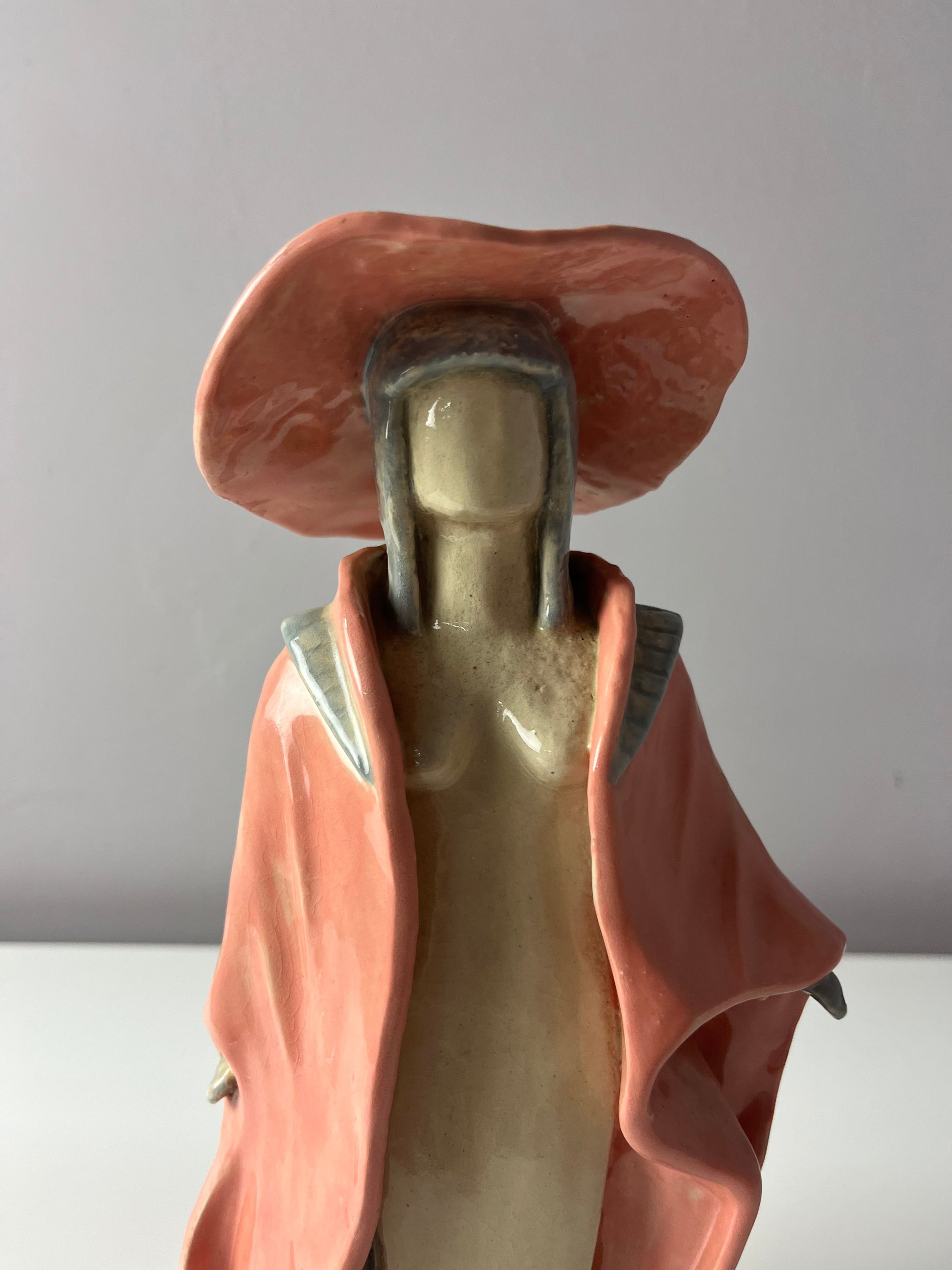 Figur Frau in rosa aus Dänemark