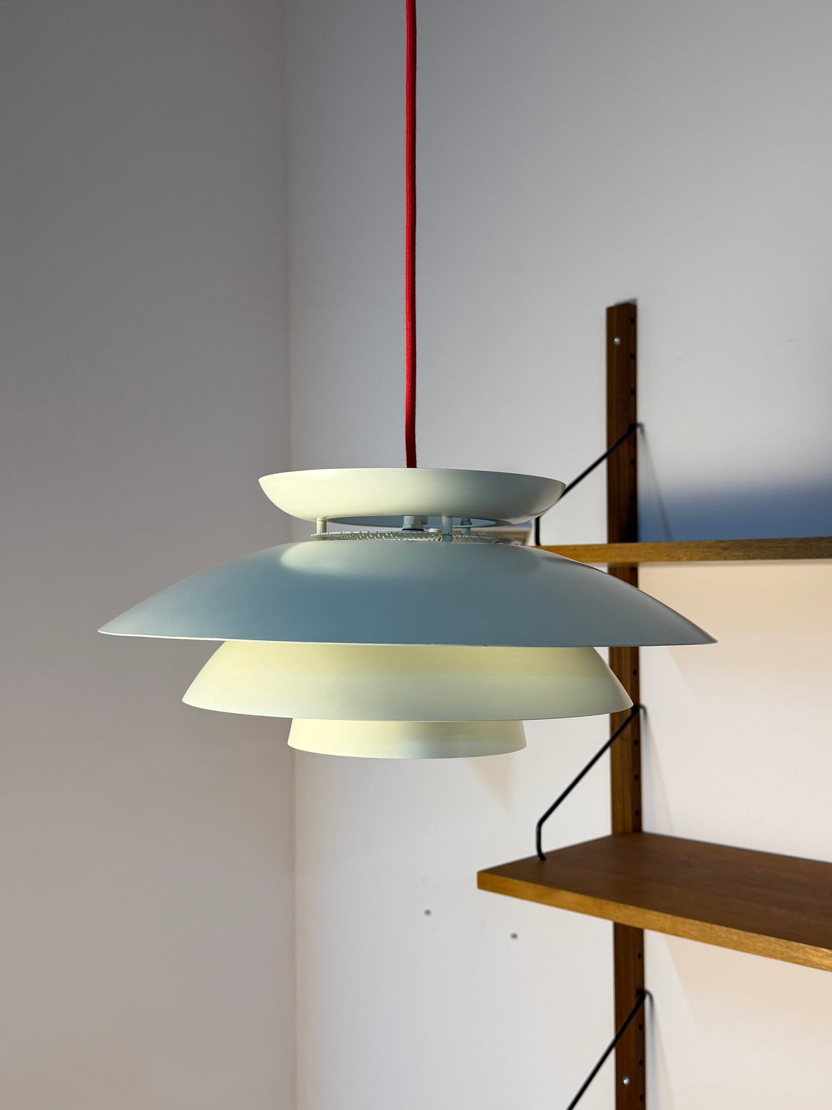 Lamellenlampe weiß aus Dänemark