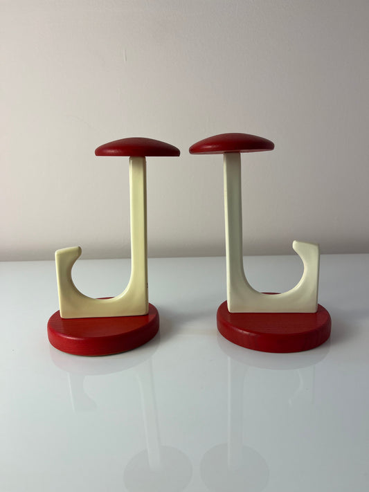 Set: 2x Wandhaken weiß rot