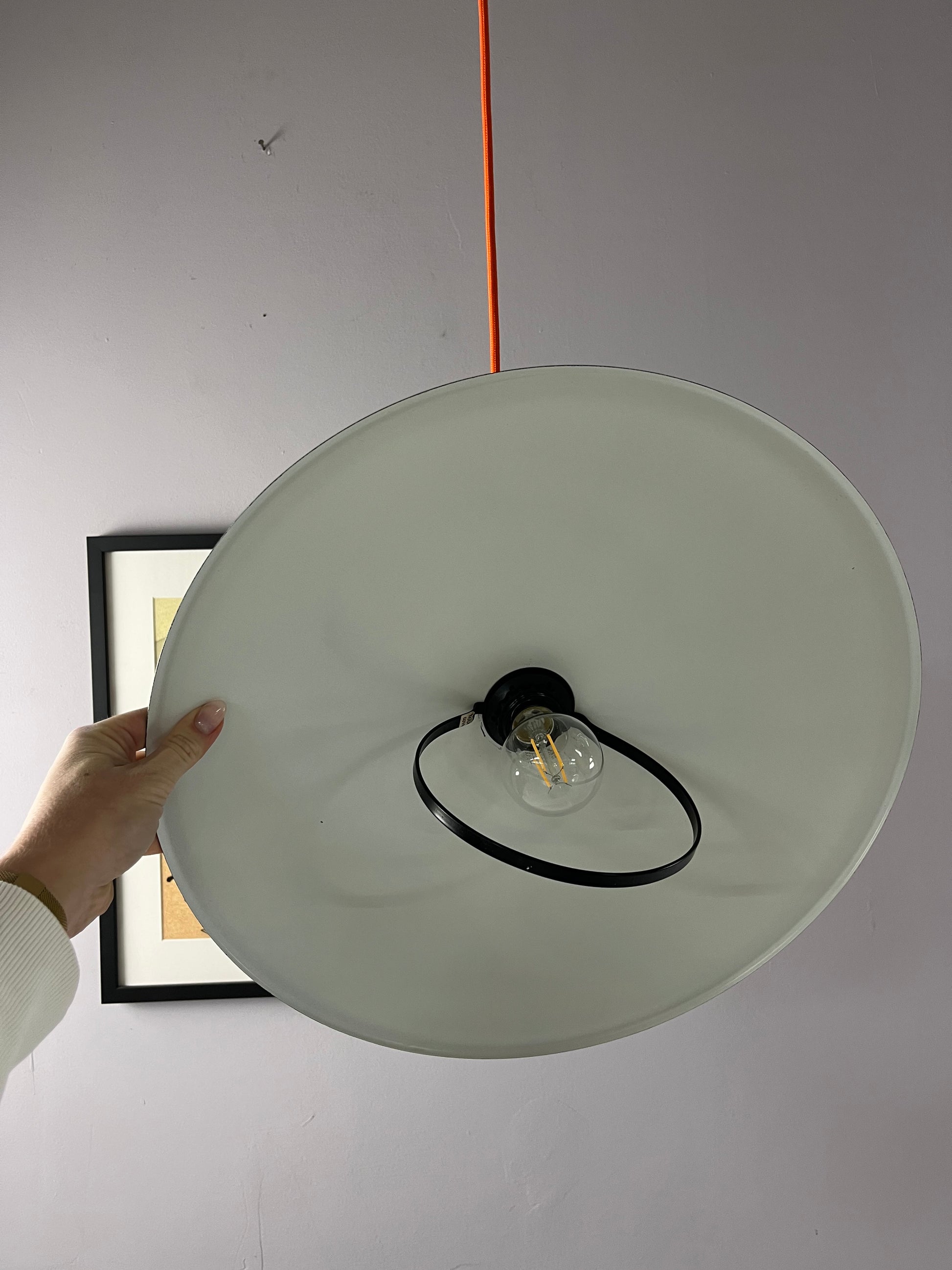 Hängelampe schwarz mit Bügel von Abo Randers