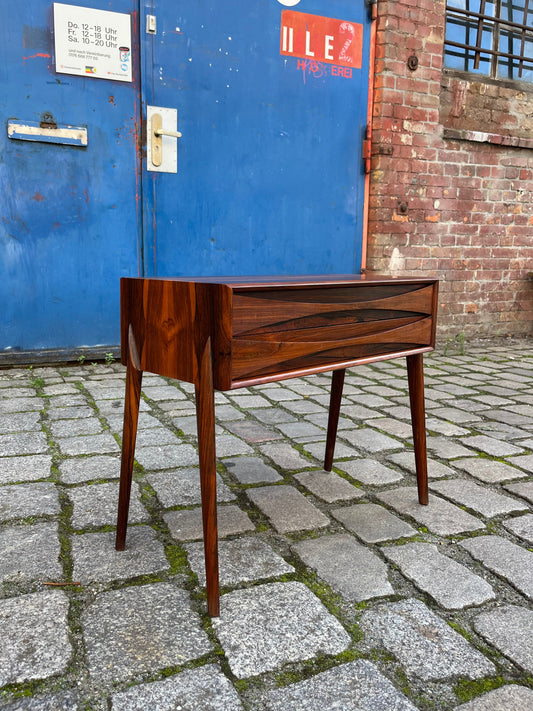 Beistelltisch Modell 6835  Palisander von Rimbert Sandholt für Glas & Trä