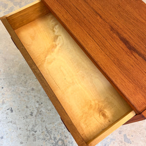 Kommode Teak mit runden Griffmulden aus Dänemark