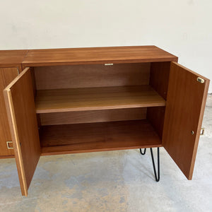 Sideboard Teak mit Flügeltüren & Messinggriffen