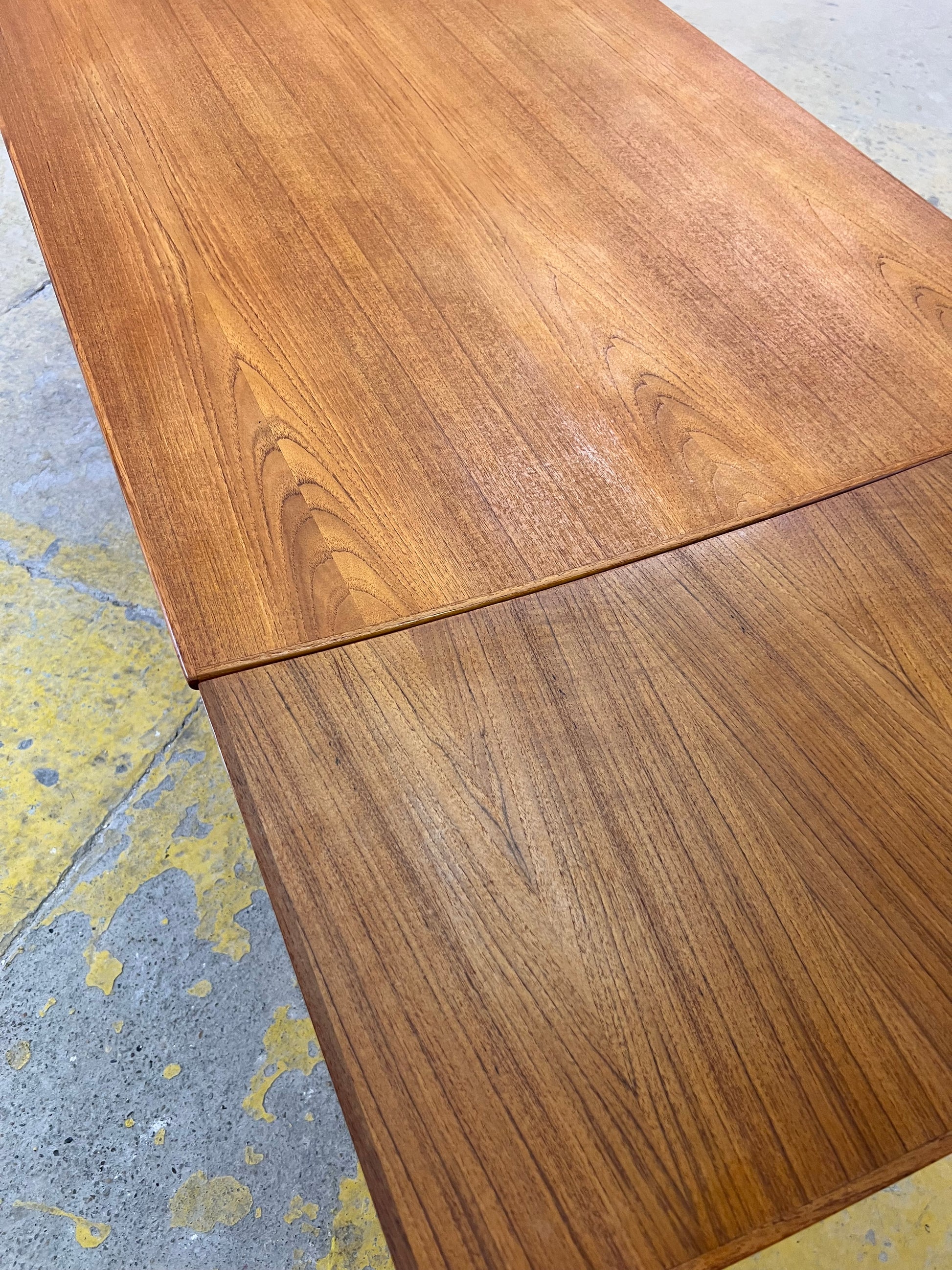 Ausziehbarer Esstisch Teak aus Dänemark