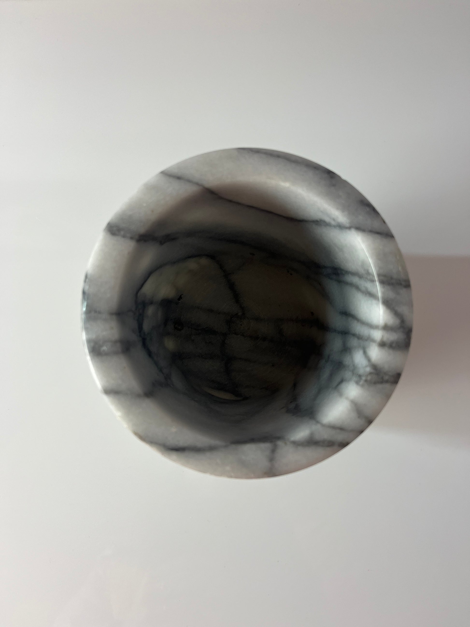 Weinkühler grau weiß Marmor