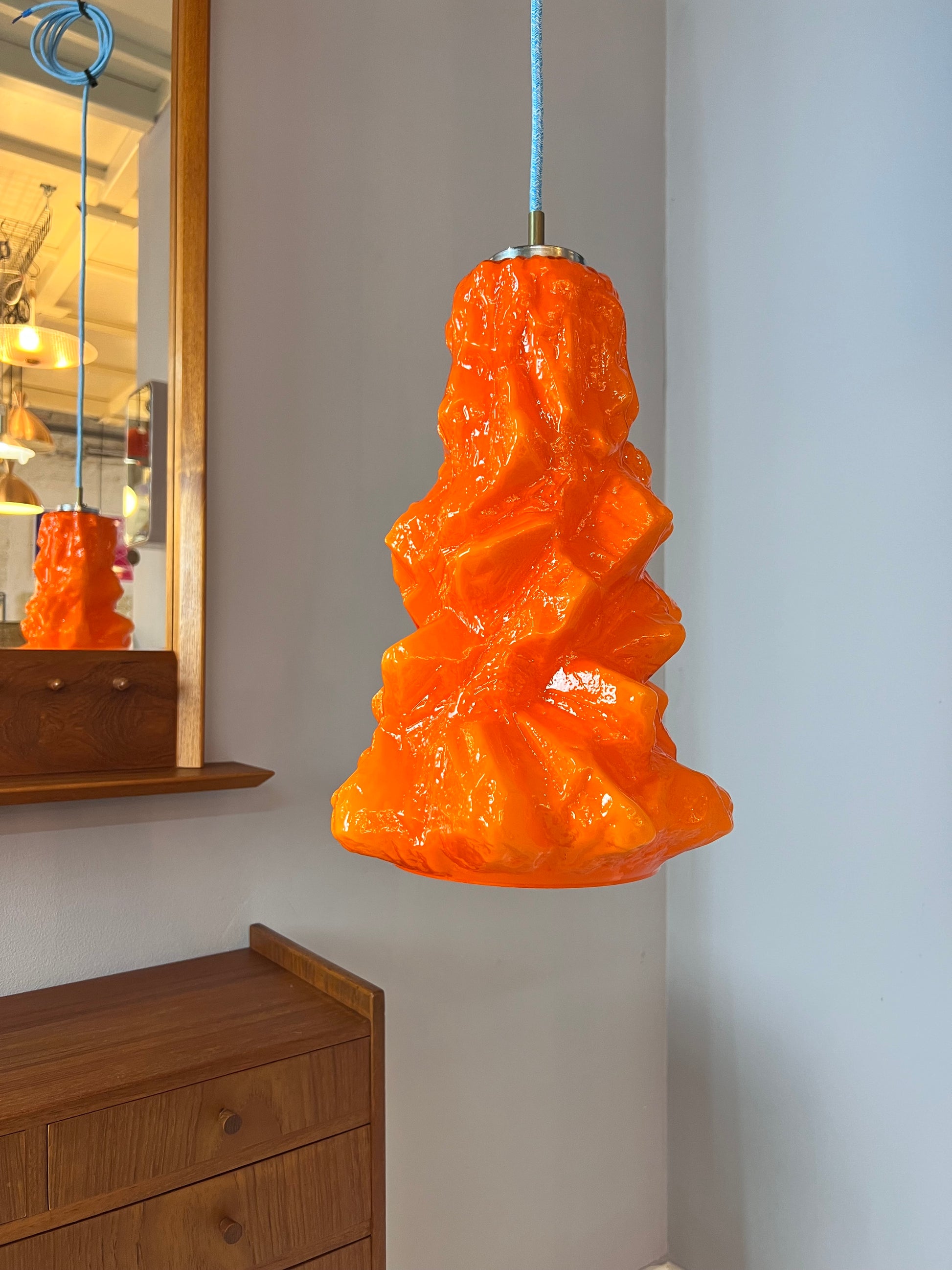 Hängelampe „Alaska“ groß orange von Peill & Putzler