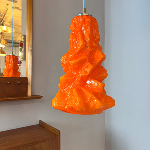 Hängelampe „Alaska“ groß orange von Peill & Putzler