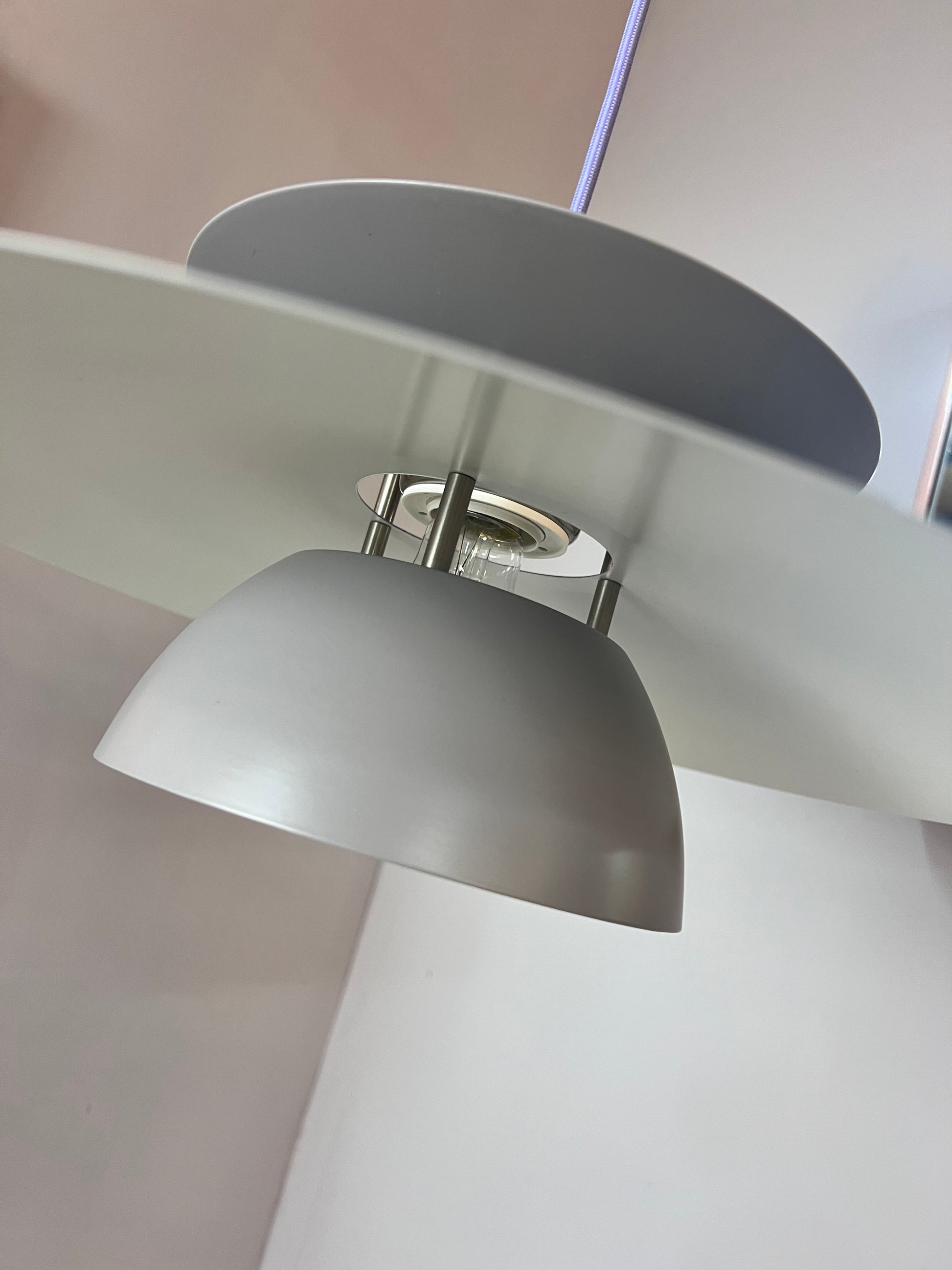 Lamellenlampe hellgrau aus Dänemark
