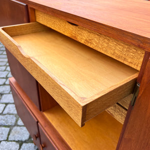 Highboard Teak mit runden Griffen