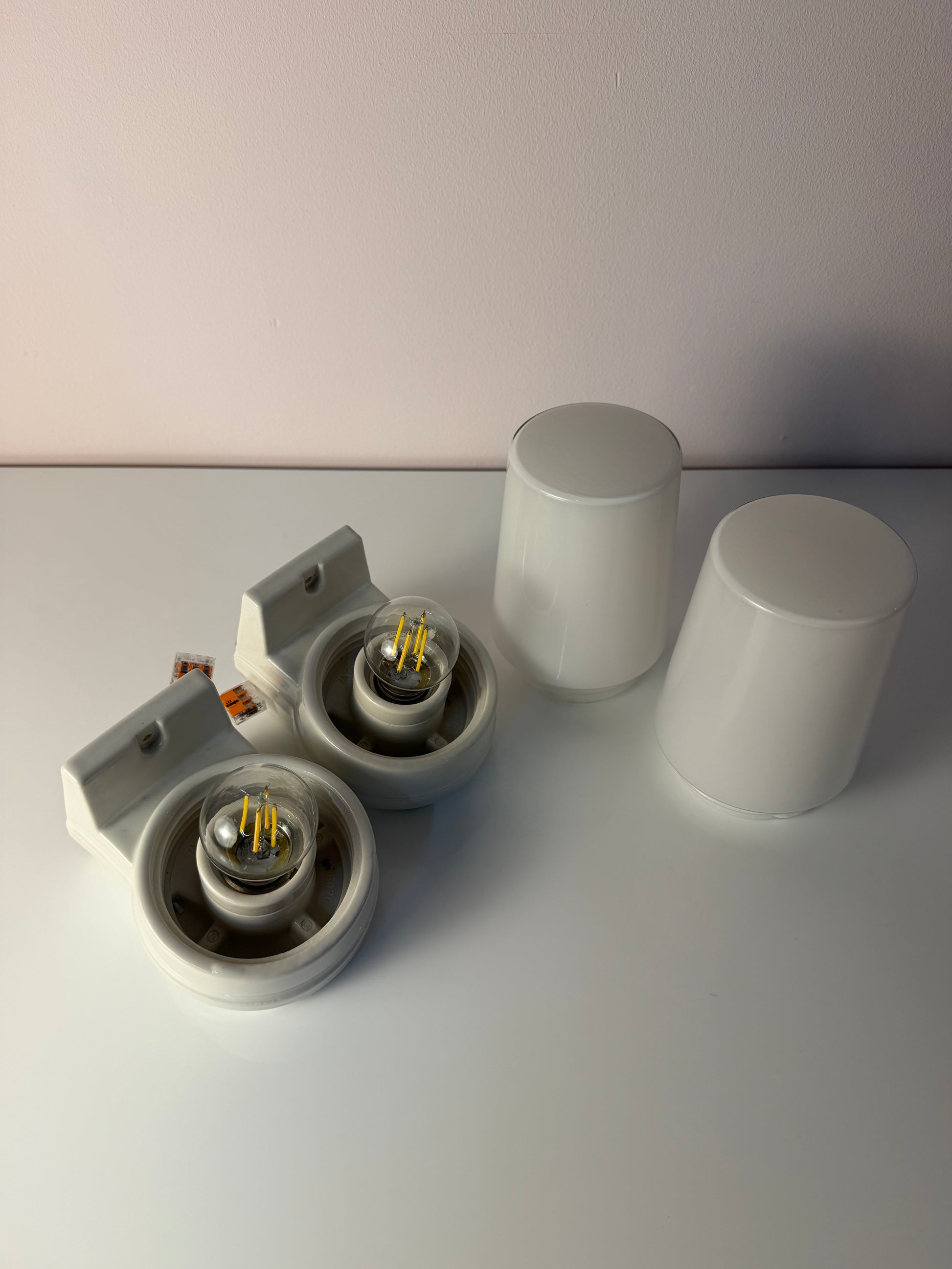 Set: 2x Wandlampe Modell 6070 weiß Sigvard Bernadotte für Ifö