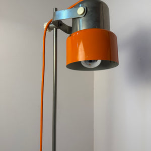 Stehlampe orange Chrom von AKA Werke