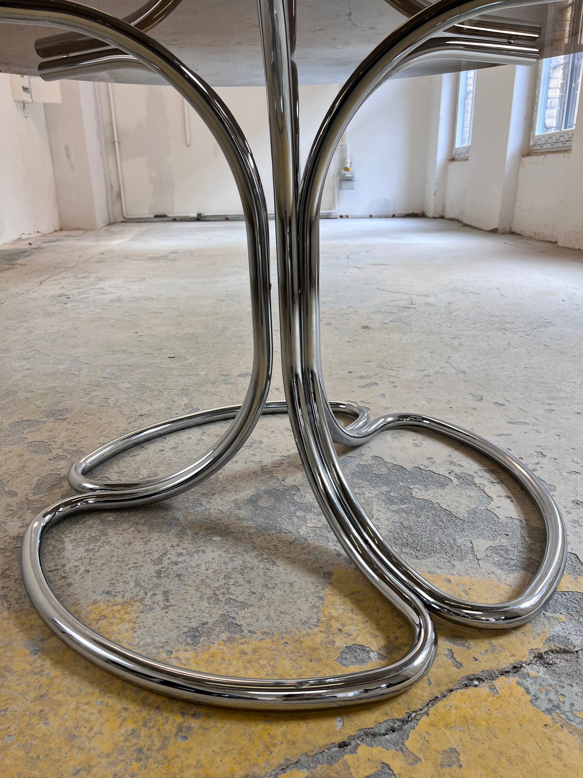 Runder Esstisch Rauchglas & Chrom von Gastone Rinaldi für Rima