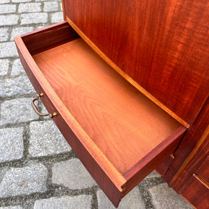 Schrank halbrund Teak aus Dänemark