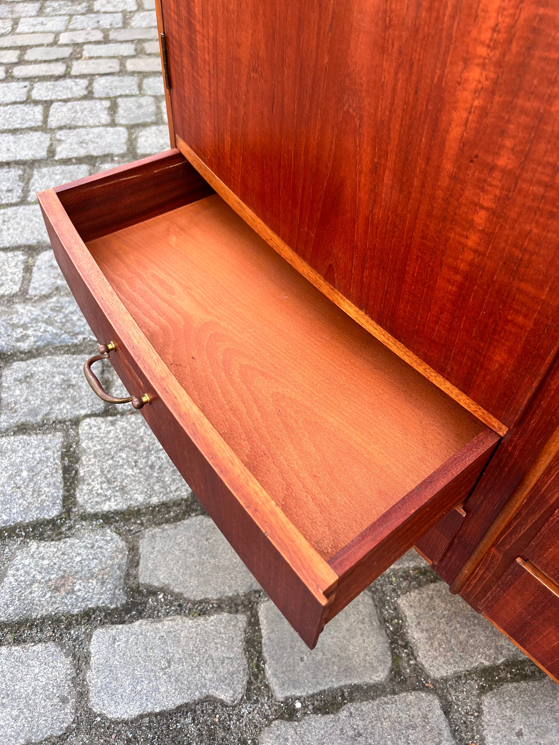 Schrank halbrund Teak aus Dänemark
