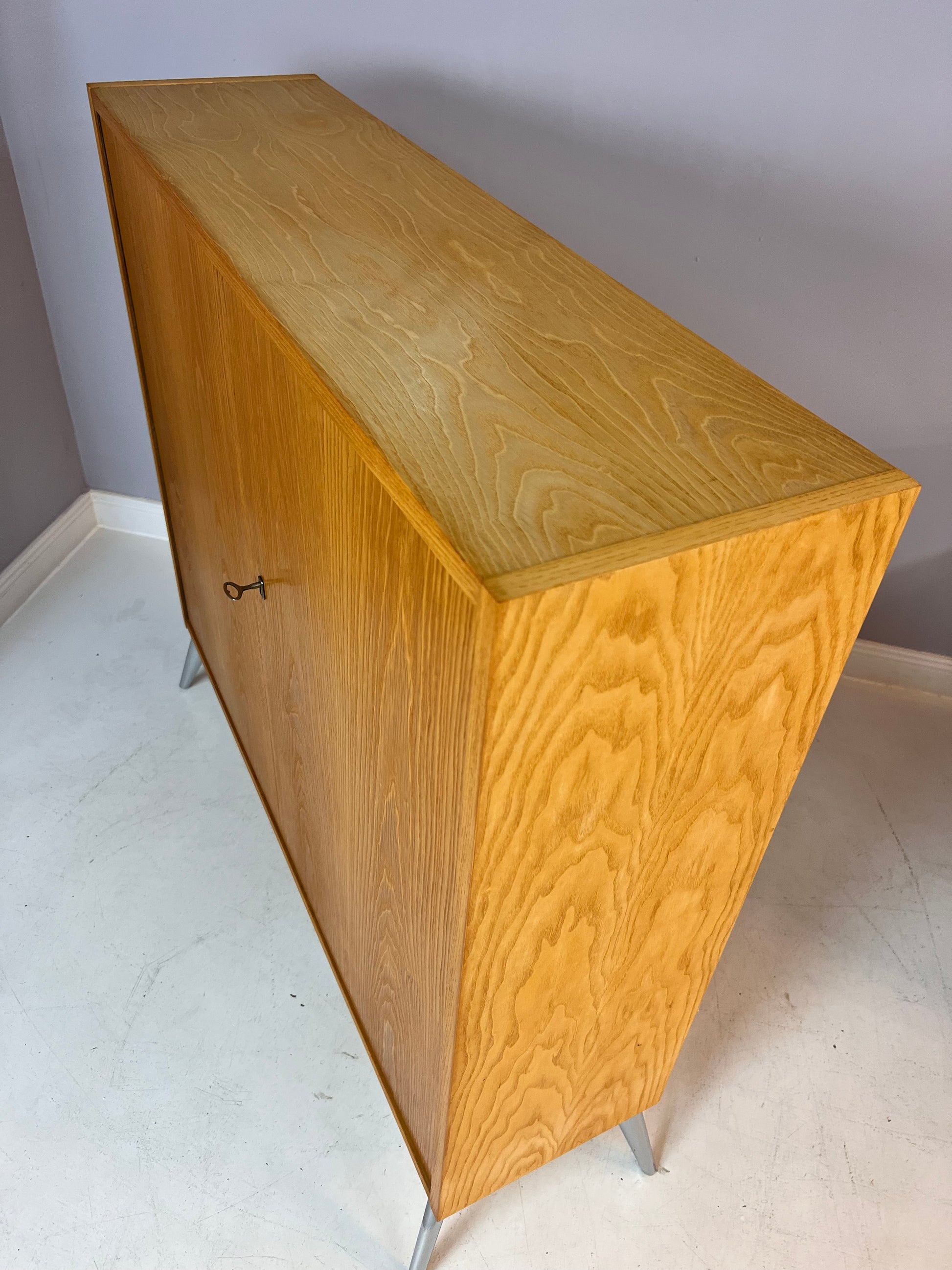 Schrank Typ 605 Esche von Hellerau