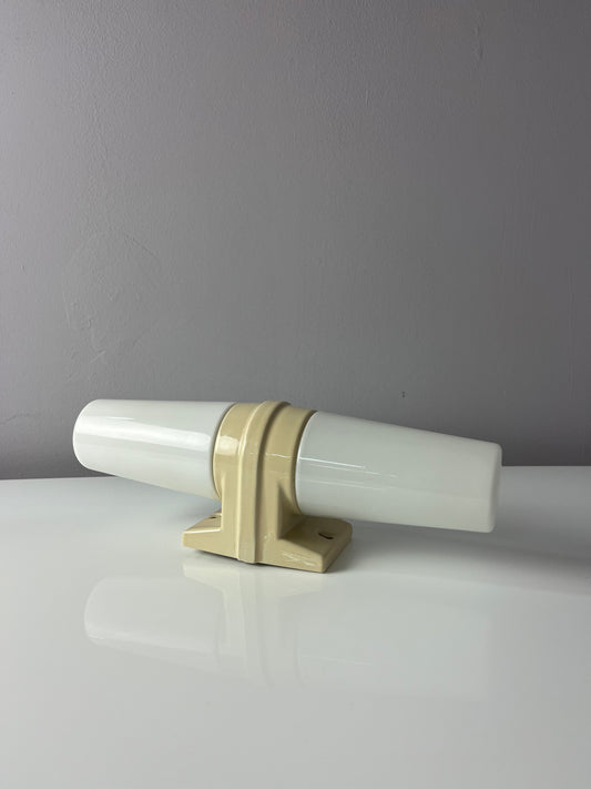 Wandlampe Modell 6060 creme von Sigvard Bernadotte für Ifö