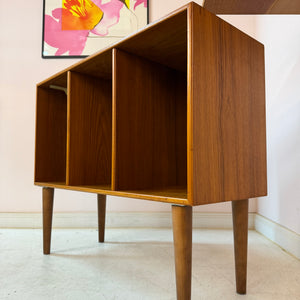 Kleines Regal Teak für Schalltplatten aus Dänemark