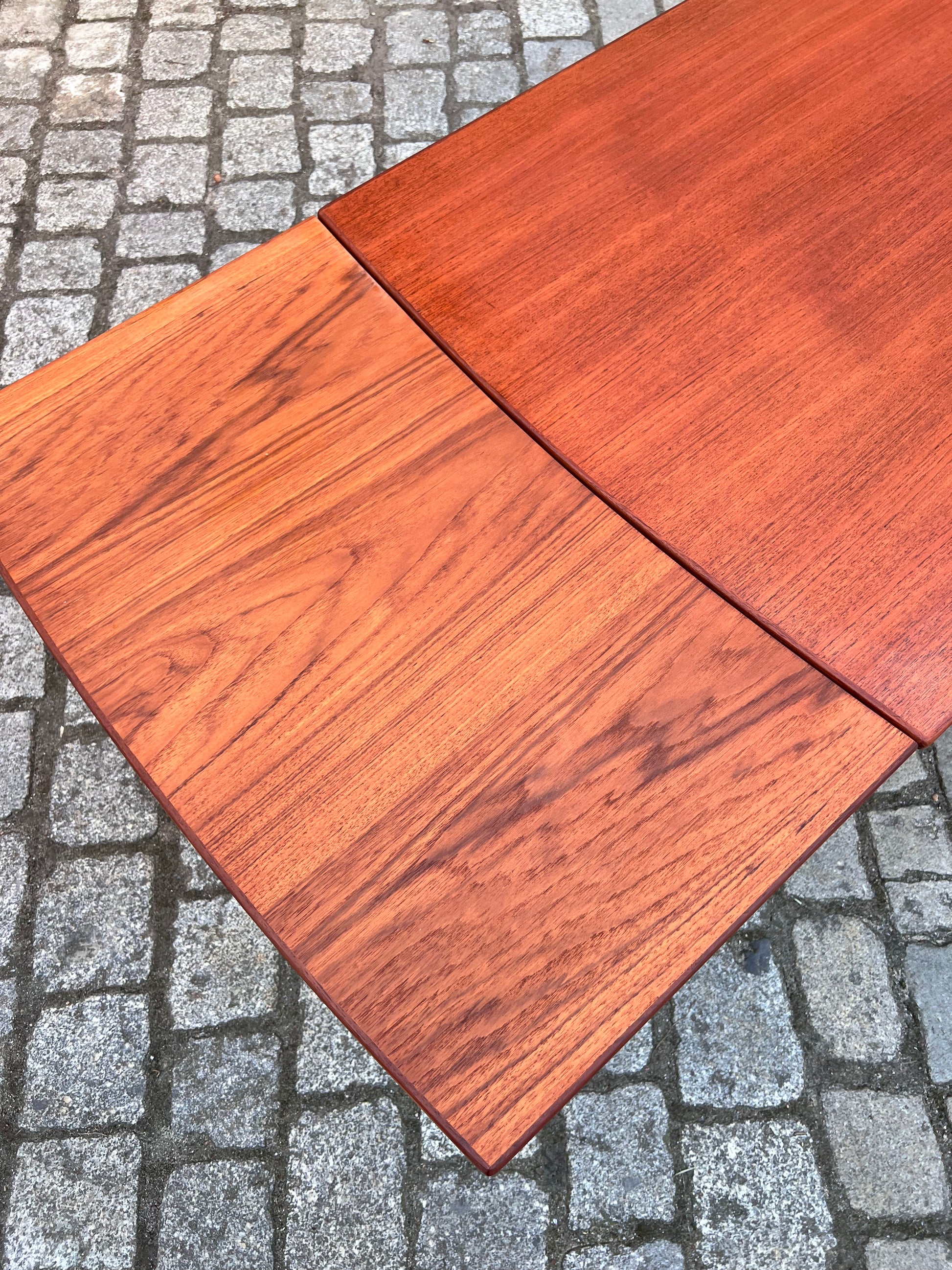 Ausziehbarer Esstisch Teak aus Dänemark