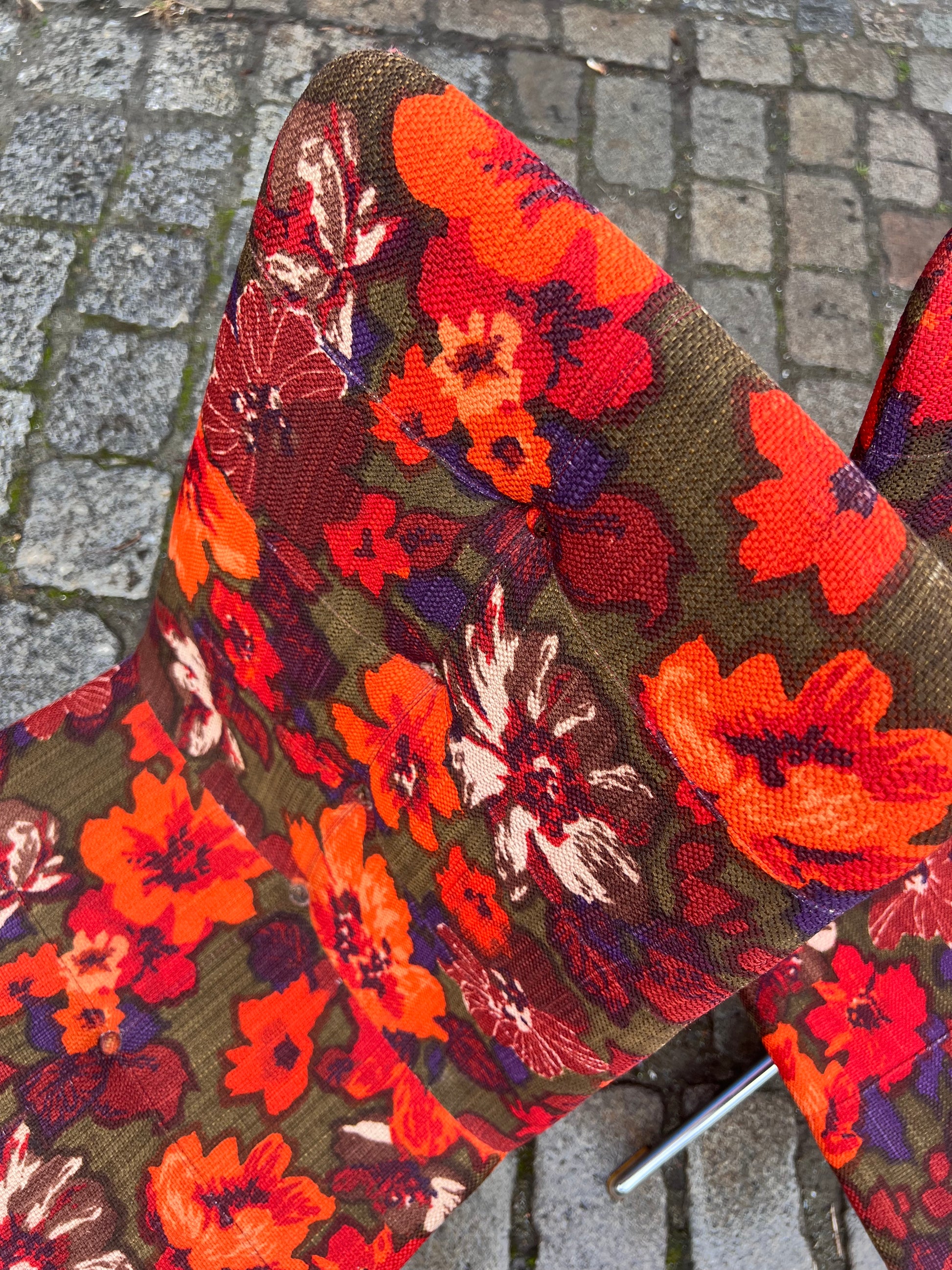 Set: 4x Drehstuhl rot floral von EKA Wohnmöbel