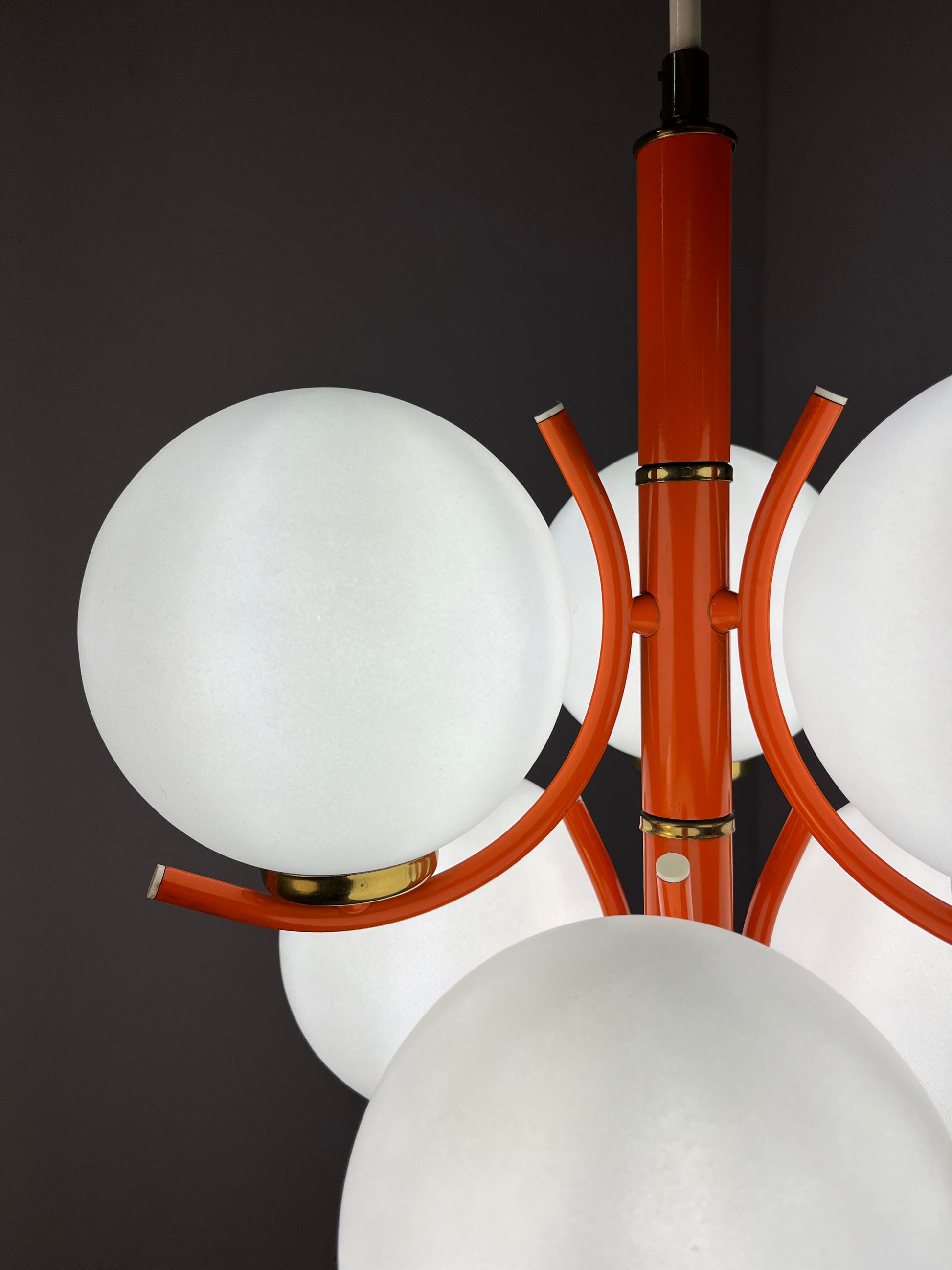 Kronleuchter weiß orange von Richard Essig