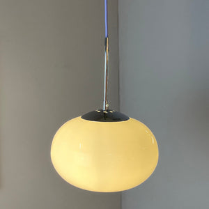 Hängelampe weiß Glas Chrom mit Stab