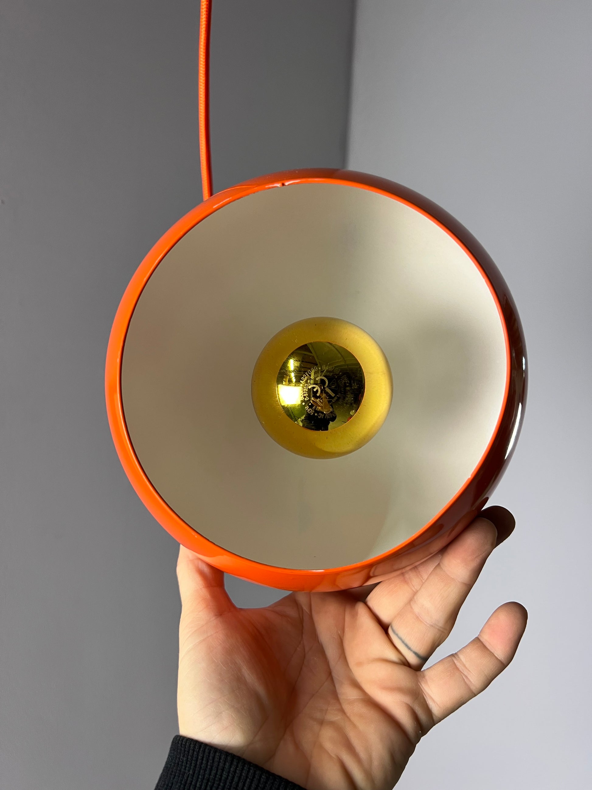 Kugellampe neu lackiert orange aus Dänemark