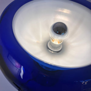 Tischlampe mit doppelwandigem Glasschirm königsblau von Doria