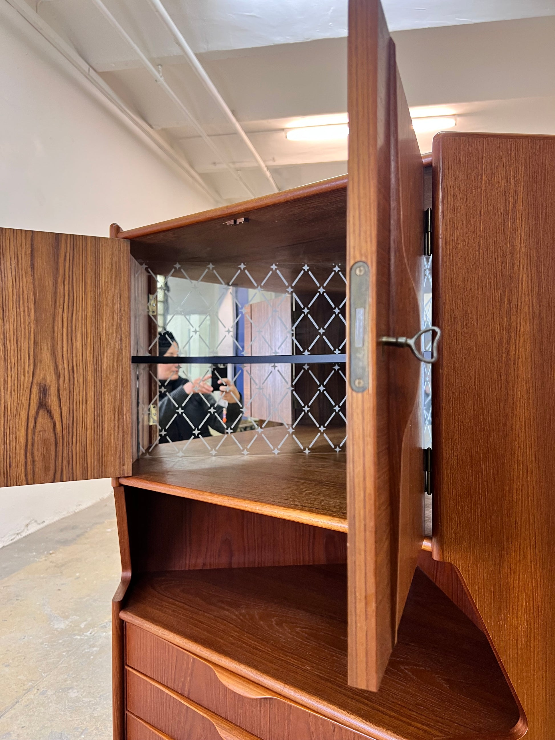 Eckschrank Teak mit Minibar aus Dänemark