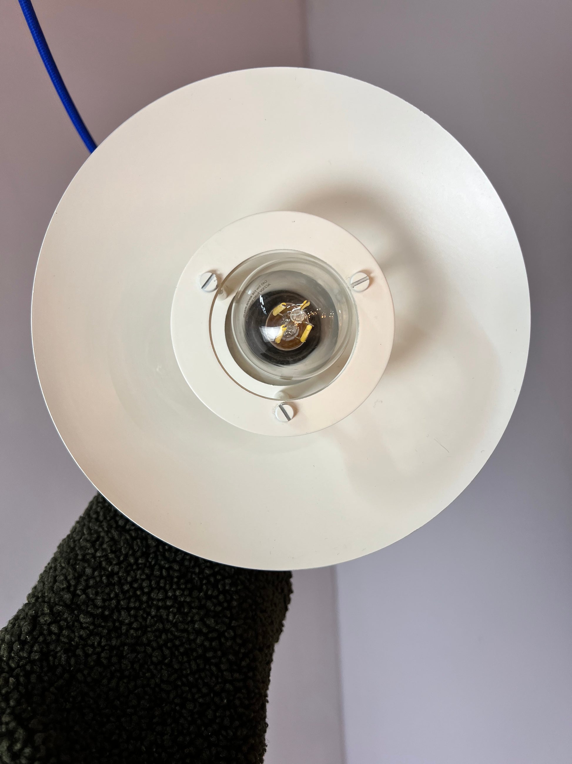 Kleine Lamellenlampe weiß aus Dänemark