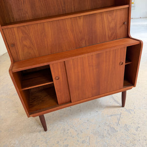 Bücherregal Teak mit Schiebetüren aus Dänemark