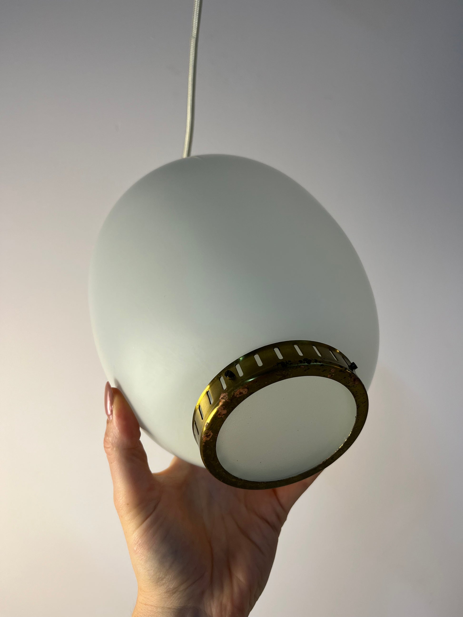 Hängelampe Kina Opalglas Messing von Bent Karlby für Lyfa