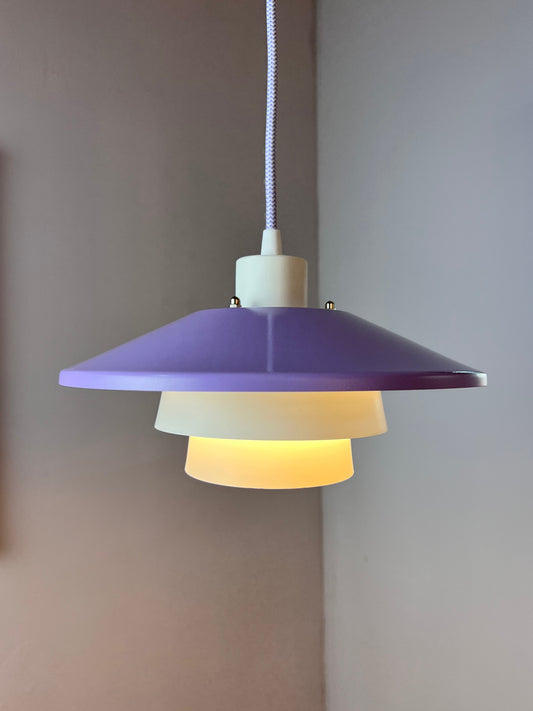 Lamellenlampe neu lackiert weiß lila