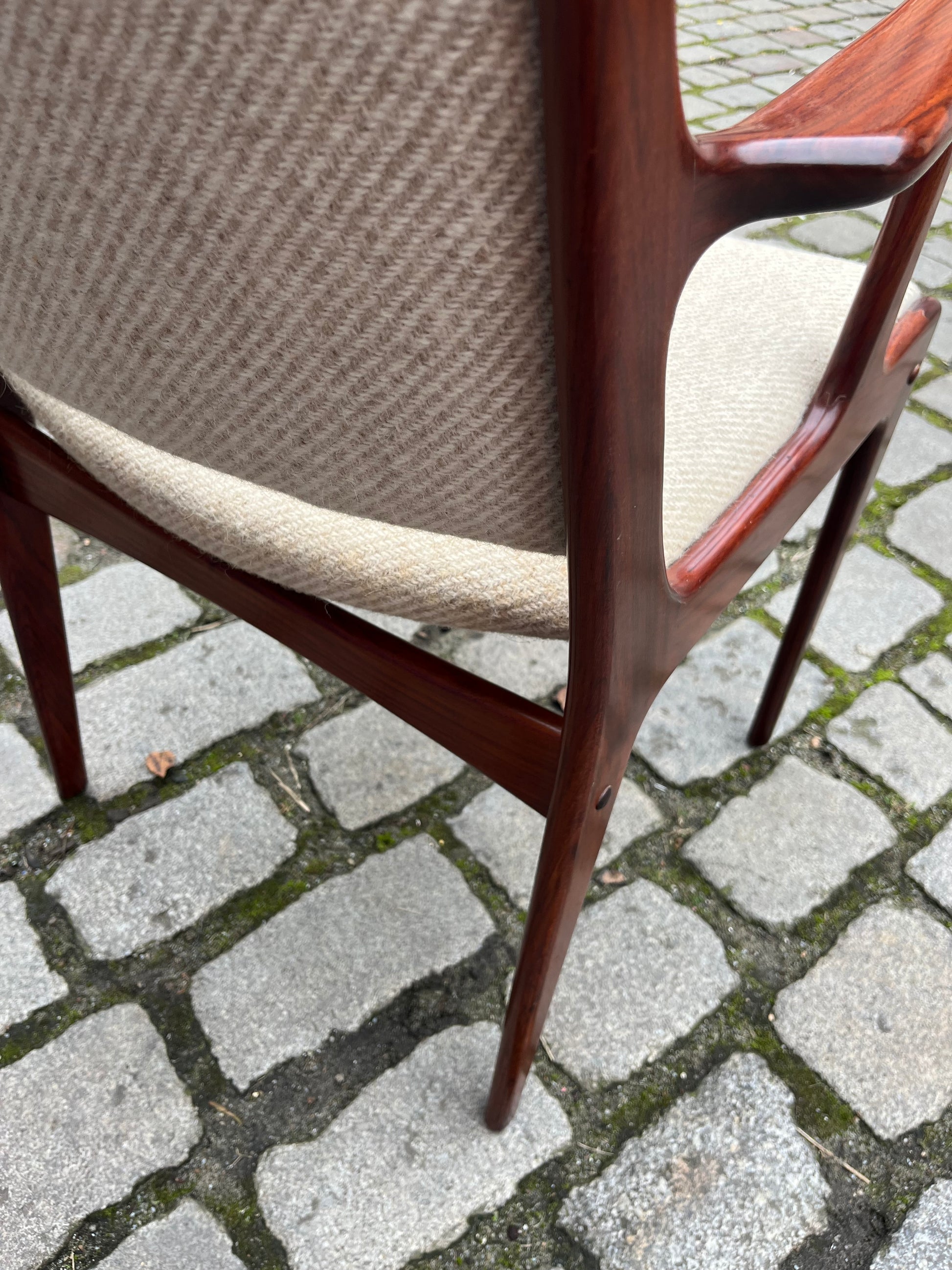 Armlehnstuhl Palisander mit Wollbezug von Johannes Andersen für Uldum Møbelfabrik