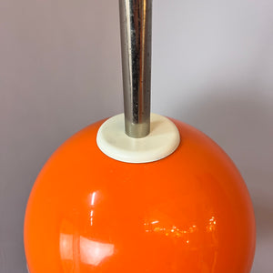 Kleine Kugellampe orange Kunststoff mit Chromstab