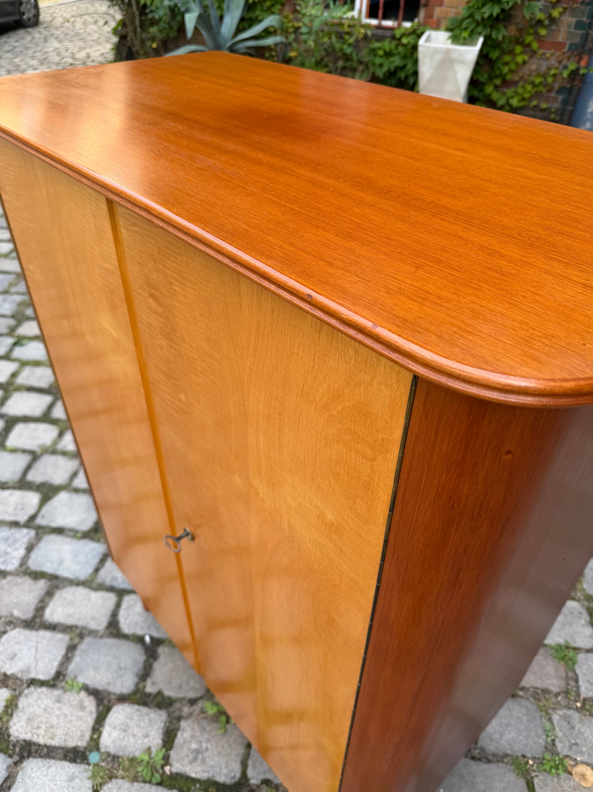 Wäscheschrank Ahorn & Nussbaum aus Deutschland