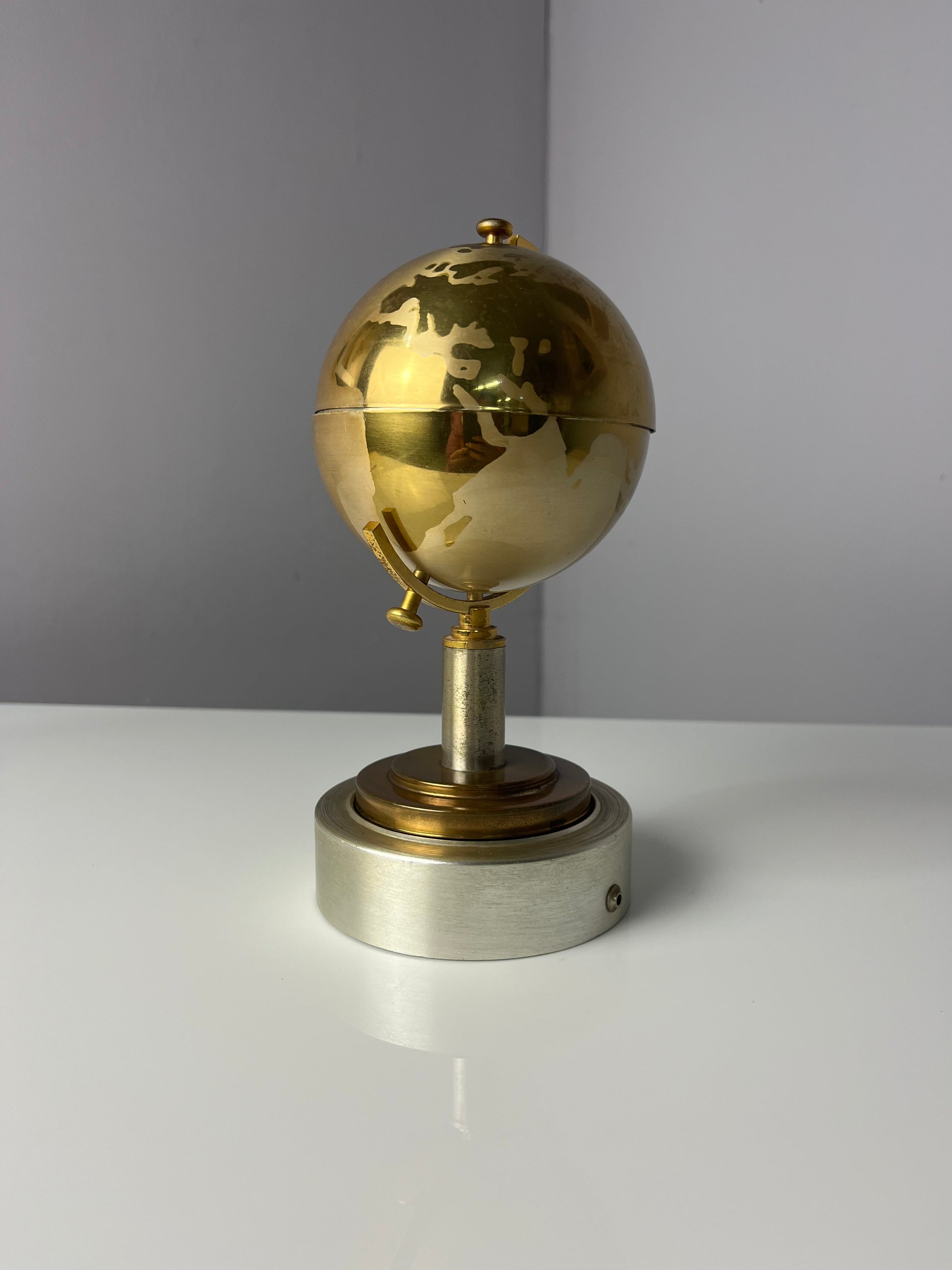 Zigarettenspender Globus mit Spieluhr
