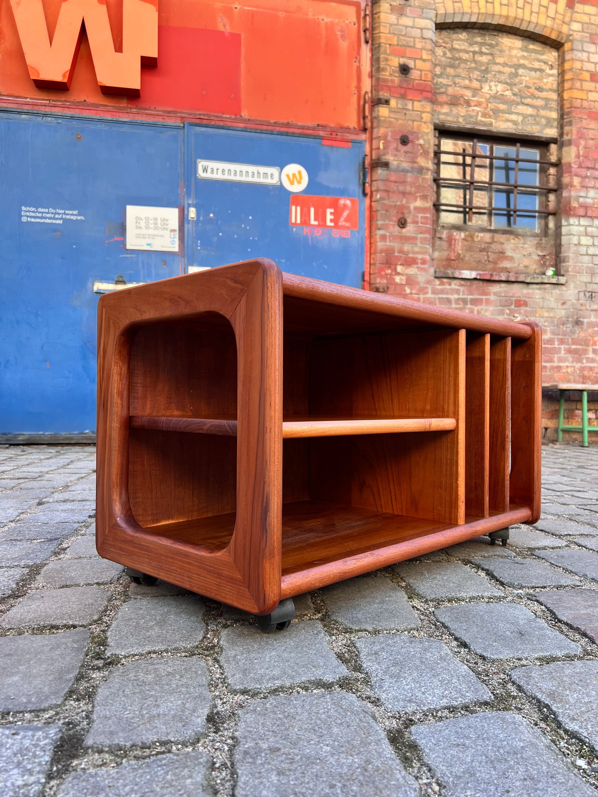 Rollwagen für Schallplatten Teak aus Dänemark