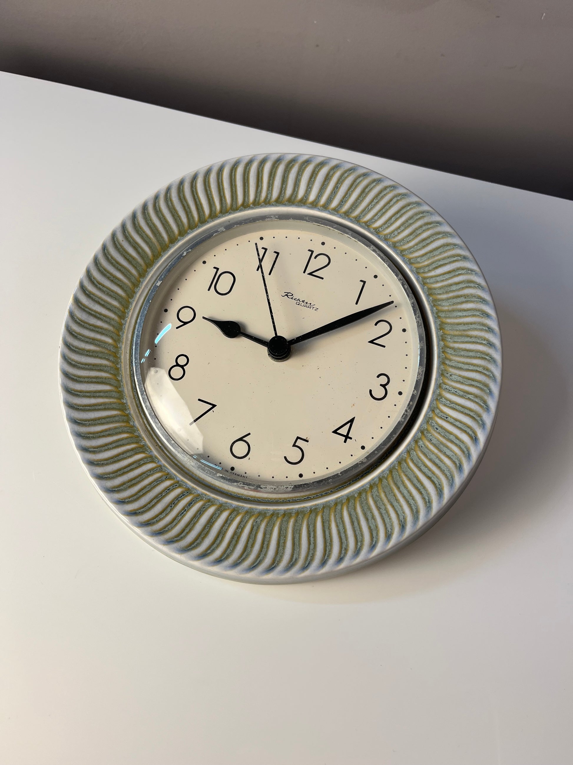 Wanduhr Keramik von Richter Quartz